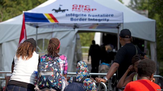 Cientos de haitianos abandonan EE.UU. rumbo a Canadá