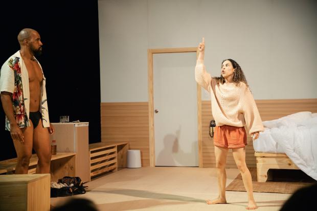 Finlandia: crítica de Teatro