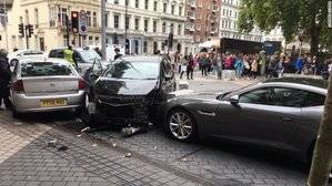 Varios heridos en incidente con un auto cerca de Museo de Historia Natural de Londres