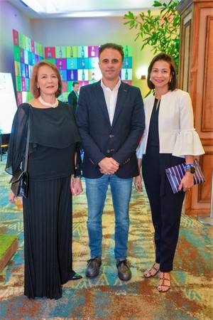 Tamara Frankenberg, José Grateraux y Arlette Palacio. 