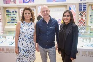 Relanzan Kryolan, un establecimiento de maquillaje profesional en Blue Mall