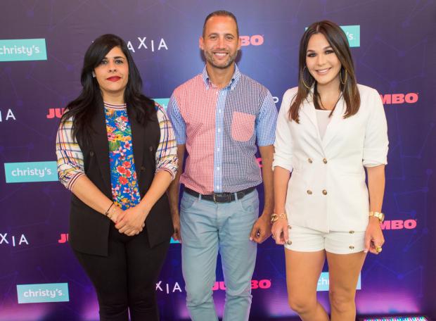 Madelyn Martínez, José Llano y Luz García.