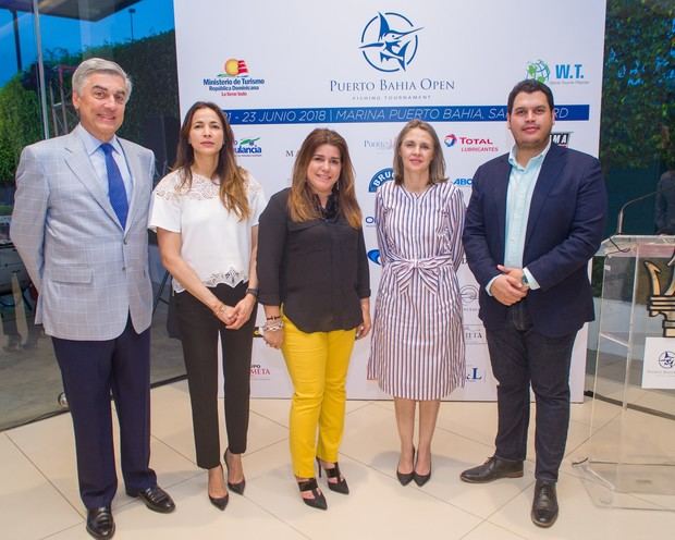 Juan Bancalari, Diana Ramos, Alma Taveras, Clara Reid de Frankenberg y José Enríquez Núñez. 