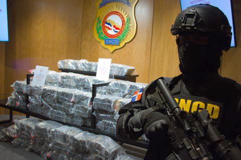 Decomisados 444 paquetes presuntamente de cocaína en las costas de Peravia
 