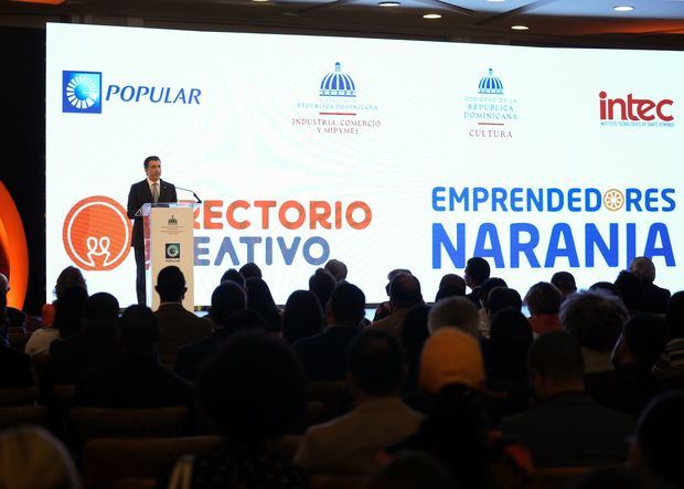 El presidente ejecutivo del Banco Popular, señor
Christopher Paniagua, durante el evento de presentación del Directorio Creativo y la
plataforma Emprendedores Naranja.