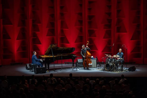 Michel Camilo ofreció su concierto “En Trío” a casa llena en el Teatro Nacional