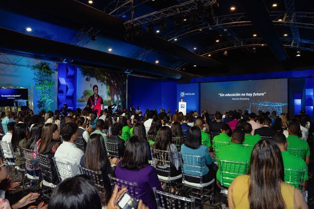 Un pasado encuentro de becados de Excelencia Popular, evento de premiación y
bienvenida de nuevos miembros al programa.