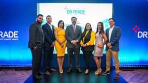 DR Trade ofrece coctel empresarial