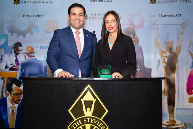 Desde la izquierda, los señores Carlos Gabriel Díaz y María Povedano.