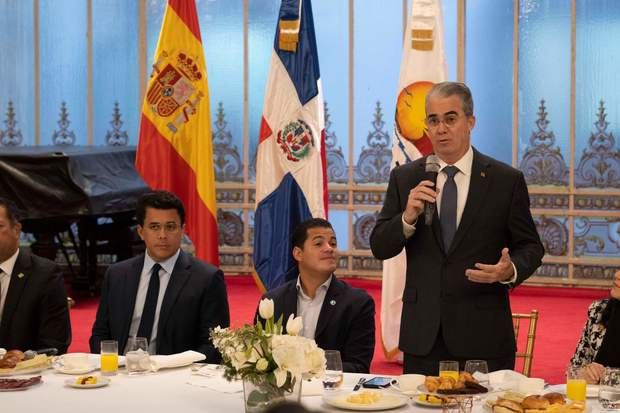 Desde la izquierda, los señores Ysidro García, David Collado, David Llibre y René
Grullón.