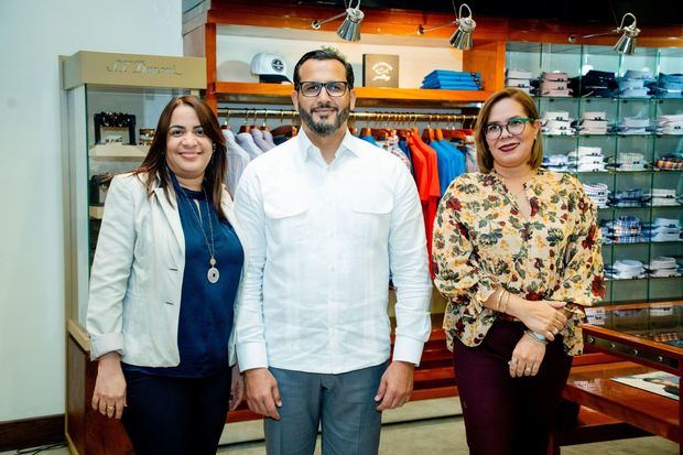 Heidi López, Paul Almánzar y Graciela Díaz.