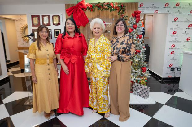Hilda Garcia, Sulin Lantigua de Glass, Amalia de Fernandez y Amalia Fernandez.
