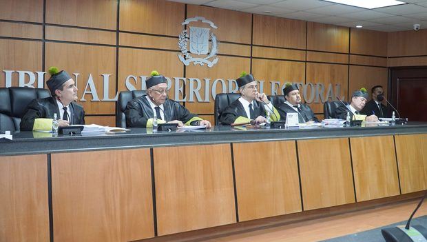 TSE aplaza audiencia contra resultados de convención del PRM en Villa Tapia.