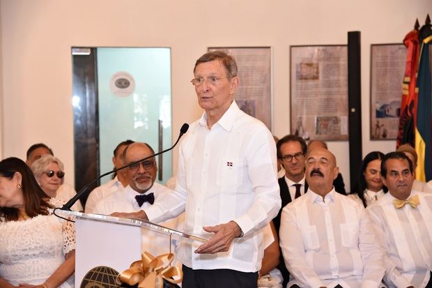Roberto Álvarez.