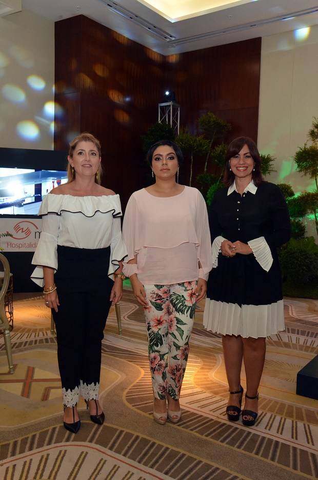 Amalia Villegas Calla, Gina Almonte y Susana Morum.