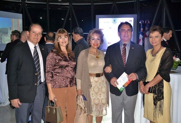 Aurelio Benítez, Andrea Benítez, Rosa María Nadal, Pedro Sánchez y Stella Sánchez