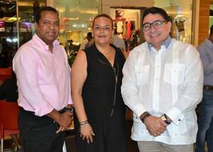 Samuel Suero, Cindy González y Miguel Calzada. 