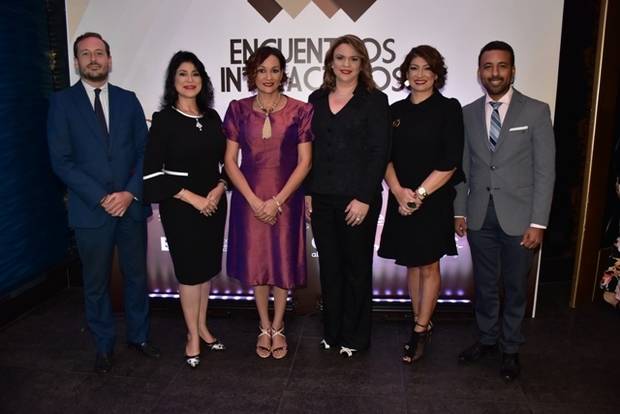 Eduardo Hernández, Amelia Reyes, Lady Reyes, Maria Isabel Grullon, Lara Guerrero y Ricardo Pichardo.
