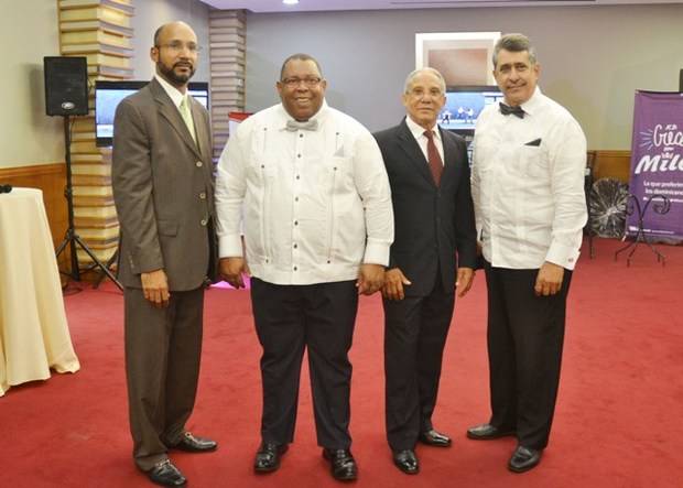 Wilson Pichardo, Ricardo Rosario, Manuel Rodriguez y José Segura.
 