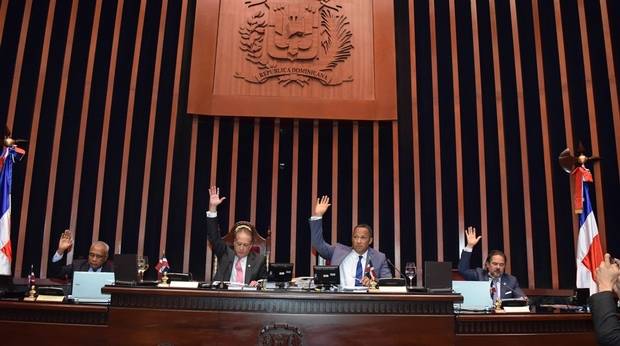 Senado rechaza solicitud de retiro de inmunidad parlamentaria a Julio César Valentín y Tommy Galán