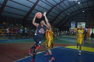Ganadores del 7mo. Torneo de Baloncesto Superior Santo Domingo Norte