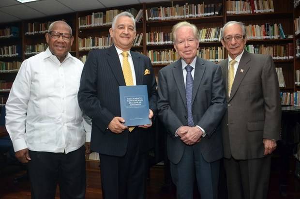 Jorge Tenas Reyes, Jose Manuel Hernandez Peguero, Jose Luis Corripio Estrada y Rafael Luciano Pichardo