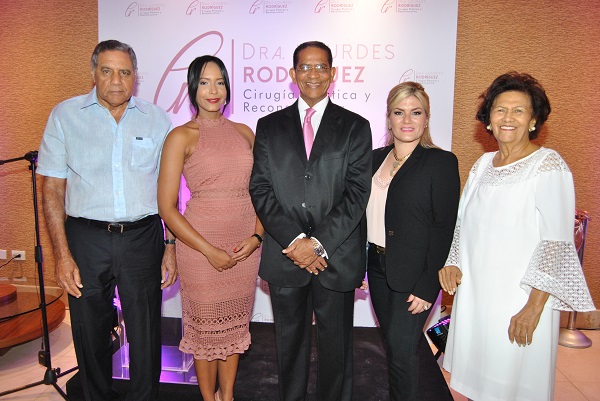 Leandro Lozada, Dra. Lourdes Rodríguez, Héctor Rodríguez Pimentel, Michelle Selman y Zoila Martínez de Medina