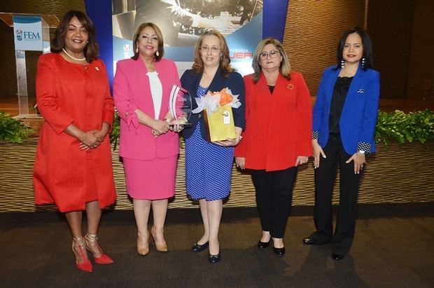 Amarilys Duran, Luisa María de Aquino, Sandra Orjuela, Teresita Vargas y Karina López.