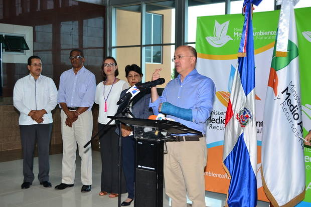 Ministro de Medio Ambiente, Francisco Domínguez Brito.