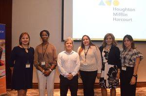 Houghton Mifflin Harcourt y Antillian Service organizan taller