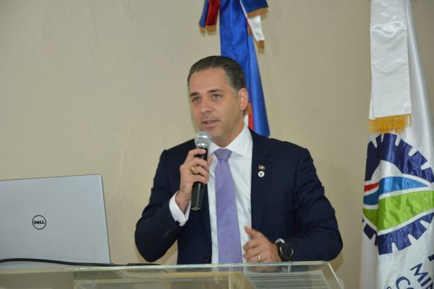  Jaime Perelló durante la exposición de su conferencia