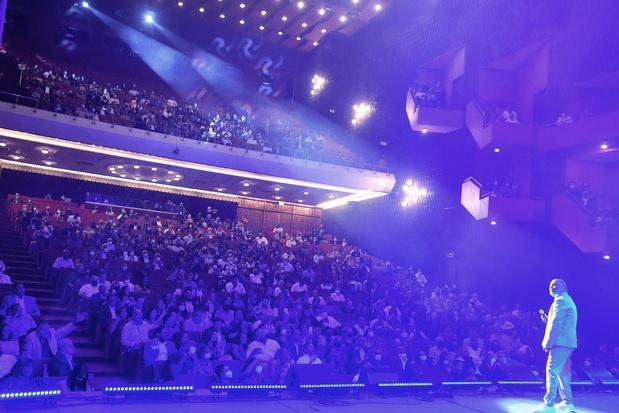 Francisco Céspedes ofreció un concierto para la historia.