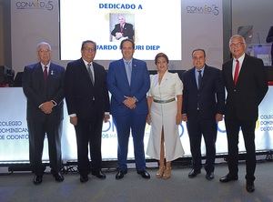 Jame Collins, Mario Bournigal, Virginia Laureano, Víctor Atallah, Sheila Burdiez y John Padilla.