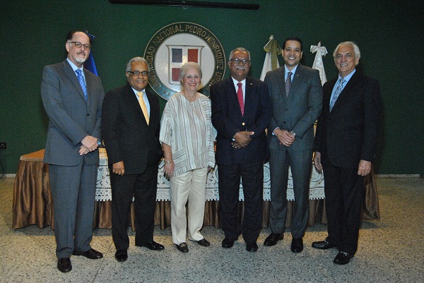 Eugenio Garrido Saviñon, Rafael Sanchez Cardenas, Rosa Margarita Bonetti de Santana, Ernesto Reyna Alcantara, Luis Dinzey Rosario y Raul De Moya Español