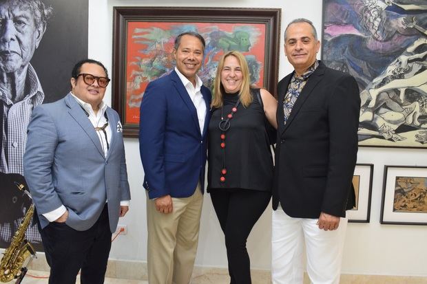 Sandy Gabriel, Franklin Martínez, Wanda Cabruja y Luis Felipe Cartagena.