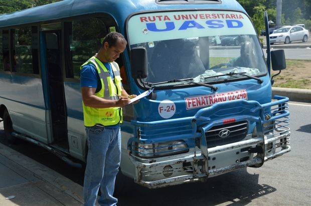 Técnicos del Intrant verifican flujo de pasajeros del transporte público del Gran Santo Domingo
