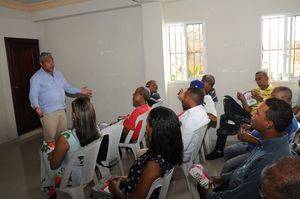 Gestor cultural Noé Zayas expone sobre la pedagogía en la educación artística