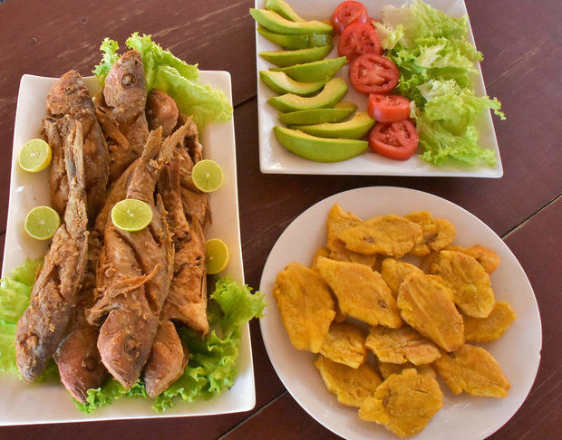 Restaurante Bahía Doña Charo, una experiencia llena de sabor