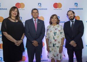 Banreservas y Mastercard lanzan Tarjeta Débito Negocios