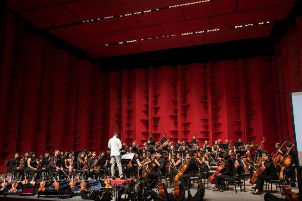 Grupo Mejía Arcalá dona instrumentos musicales para sistema de orquestas infantiles y juveniles