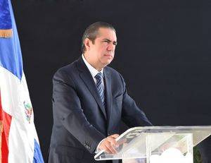 Ministro Turismo afirma Irma no afectó sector turístico