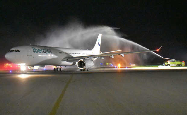 Iberojet realiza primer vuelo directo Barcelona-Punta Cana.