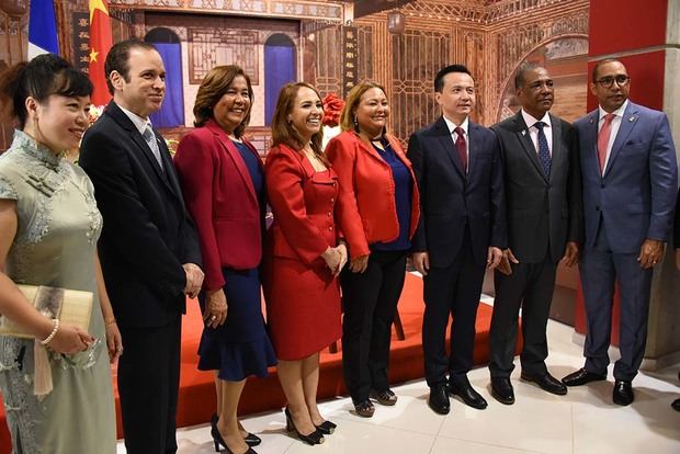 Inauguraciòn espacio de China en el Faro a Colón.