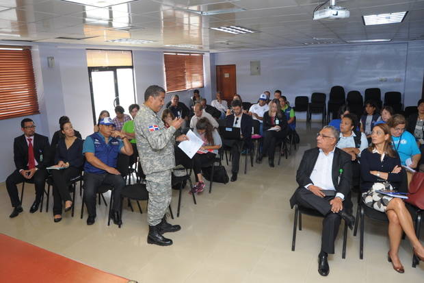 Representantes de diversas entidades de la salud. 