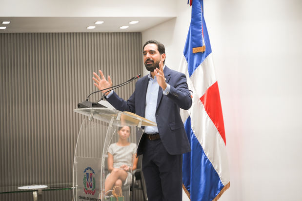José Horacio.