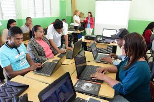 INAFOCAM, embajada EE.UU. y Fundación de Software Libre concluyen proyecto educativo en el Sur
