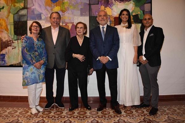 Marianne de Tolentino, el ministro de Cultura, Eduardo Selman,  Elsa de Hazoury, George Manuel Hazoury, Judit Cury y Alex Martínez Suárez.