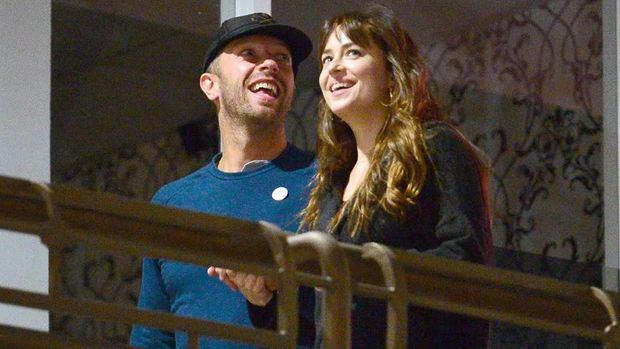 Dakota Johnson y Chris Martin.