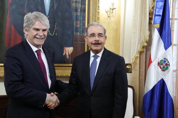 Canciller Dastis y presidente Medina 