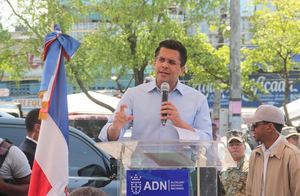 Collado inicia trabajos de construcción de varias obras en el Mercado de la Duarte